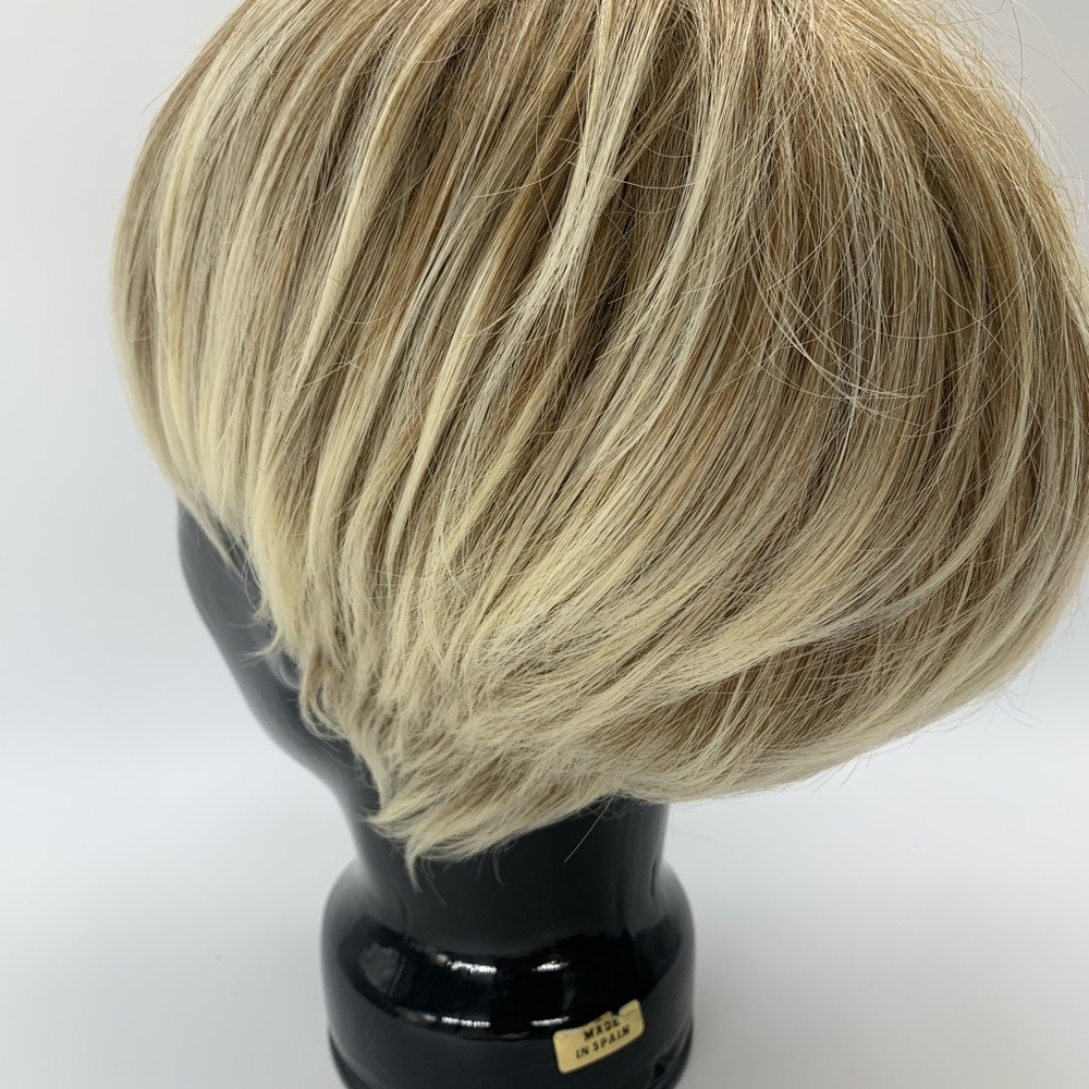 Stylish Blonde pixie Wig for Women - Picture 5 of 13